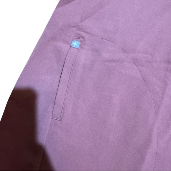 FIGS Rafaela Oversized Scrub Top Pink Mauve Size M - Picture 5 of 11